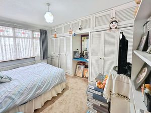 TOPPESFIELD AVENUE- click for photo gallery